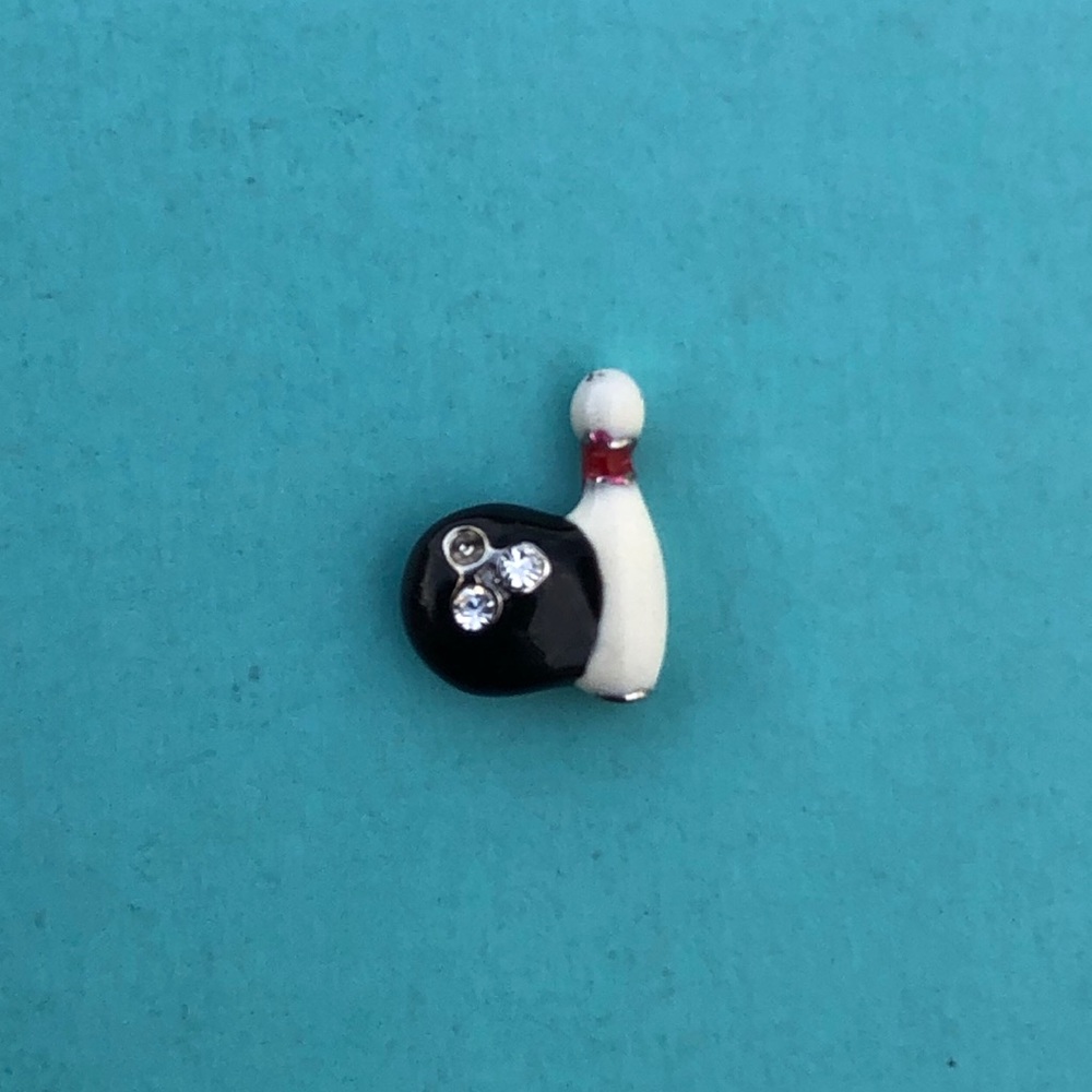 Bowling‎ Charm